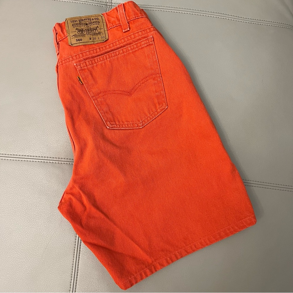 B5 RARE Vintage LEVI’s 560 Coloured Denim Jean Shorts With Cuff Coral‎ Orange 36